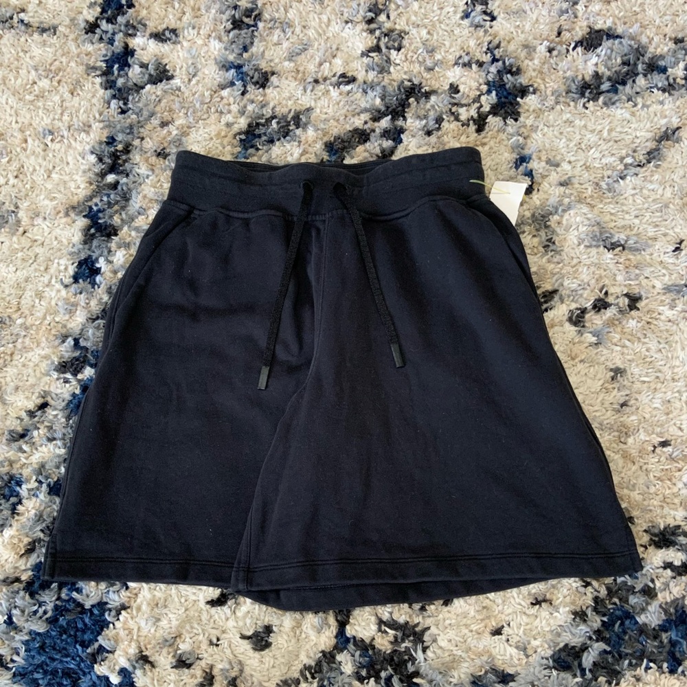 Women’s 6 Lululemon 100% Cotton Shorts Black